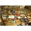 Image 2 : COLLECTION OF APPROX. 70 VINTAGE COMPACTS