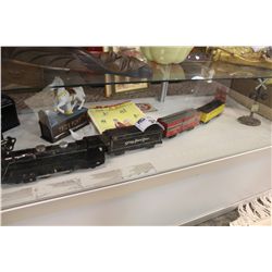 COMPLETE LIONEL TRAIN SET