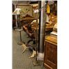 Image 1 : BRIDGE LAMP WITH A HORSE MOTIF