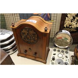 RARE 1930'S SPARTAN TABLE TOP RADIO