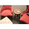 Image 1 : CLAWFOOT PIANO STOOL