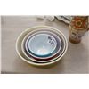 Image 1 : SET OF 4 PYREX BOWLS