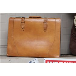 LEATHER SUITCASE