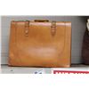 Image 1 : LEATHER SUITCASE
