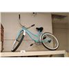 Image 1 : VINTAGE LADIES BICYCLE