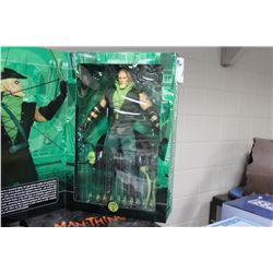 GREEN ARROW 1:6 SCALE DELUXE COLLECTOR FIGURE