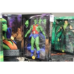 MARTIAN MAN HUNTER, 13'' DELUXE COLLECTOR FIGURE