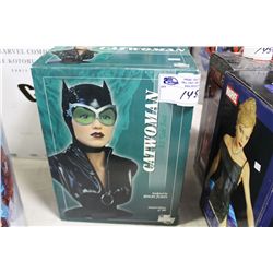 DC DIRECT 1:2 SCALE BUST OF CAT WOMAN, LIMITED EDITION OF 900