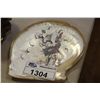 Image 3 : PAIR OF HAND PAINTED SHELLS
