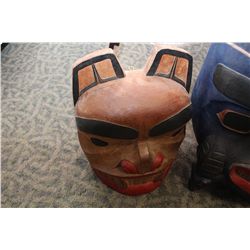 DECORATIVE NATIVE WOODEN MASK