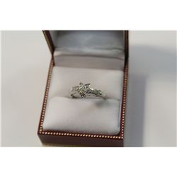 LADIES 14KT WHITE GOLD DIAMOND SET DRESS RING SET WITH 15 ROUND BRILLIANT CUT AND SINGLE CUT