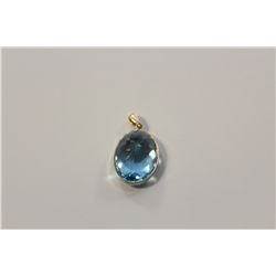 ONE 14 KT YELLOW GOLD NATURAL BLUE TOPAZ PENDANT SET WITH 1 OVAL CHECKBOARD CUT NATURAL BLUE TOPAZ