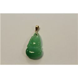 1 NATURAL BURMESE JADITE PENDANT CARVED IN A PEAR SHAPE AND 3 DIMENSIONAL FRUIT DESIGN.