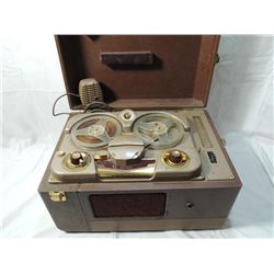 VINTAGE REVERE TAPE RECORDER