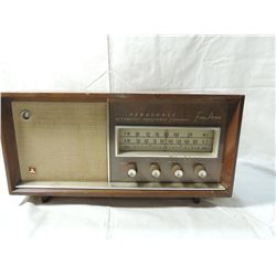 PANASONIC AM/FM STERO MODEL 782