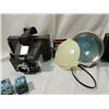 Image 3 : LOT 3 VINTAGE POLAROID CAMERAS