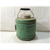 Image 1 : LARGE VINTAGE GREEN  THERMOS