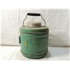 Image 2 : LARGE VINTAGE GREEN  THERMOS