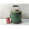 Image 3 : LARGE VINTAGE GREEN  THERMOS