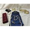 Image 1 : LOT 6 JEWELRY SETS IN CASES