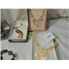 Image 2 : LOT 8 FASHION JEWELRY MARKED MIXED