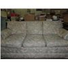 Image 1 : VINATAGE SOFA FLORAL PRINT