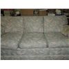Image 2 : VINATAGE SOFA FLORAL PRINT