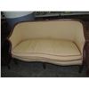 Image 1 : AMERICAN ANTIQUE SOFA LOVESEAT