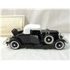 Image 4 : 1932 LINCOLN ROADSTER BLACK/WHITE MODEL CAR