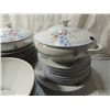 Image 3 : 62 PIECE CHINA DINNING SET