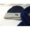 Image 3 : LOT 2 NEW YORK YANKEES KNIT CAP & MONKEY