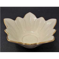 LENOX FINE CHINA FLOWER PETALS SHAPED GOLD TRIM 5" BOWL