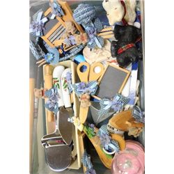 BOX OF SMALL ORNAMENTS