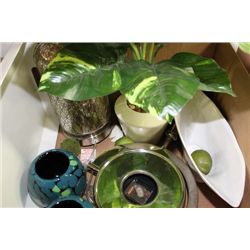 BOX OF SHOWHOME ORNAMENTS