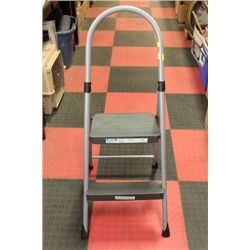 STEP LADDER