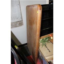 SOLID WOOD PEDESTAL TABLE