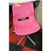 Image 1 : PINK CHAIR