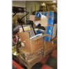 Image 1 : PALLET OF HOUSEHOLD MISC
