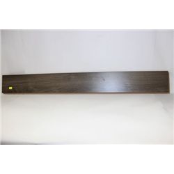 LAMINATE FLOORING X160 SQ FT