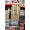 Image 1 : ALUMINUM EXTENSION LADDER