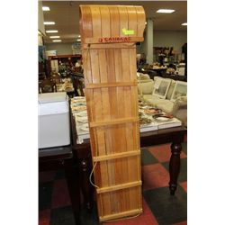 VINTAGE SARANAC TOBOGGAN MADE IN CANADA