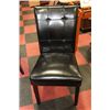 Image 2 : KITCHEN TABLE W 4 BLACK LEATHERETTE SIDECHAIRS