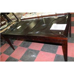 SHOWHOME GLASSTOP KITCHEN TABLE (SLIGHT CORNER