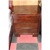 Image 1 : NEW 3 DRAWER NIGHT STAND