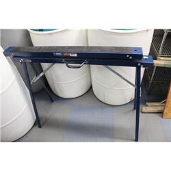 PAIR OF METAL FOLDING SAW HORSES