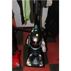 PHANTOM UPRIGHT VACUUM