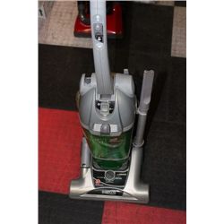 HOOVER GREEN AND GREY UPRIGHT VACUUM