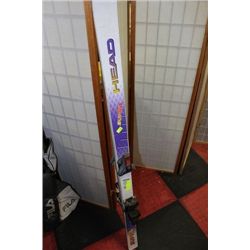 PAIR OF HEAD SKIS