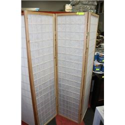 ROOM DIVIDER ON CHOICE