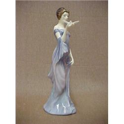 Royal Doulton lady figurine "Harmony" HN2824 Estimate 100/200...